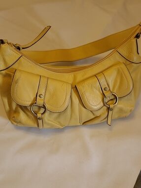 Leather Shoulder Bag in Yellow